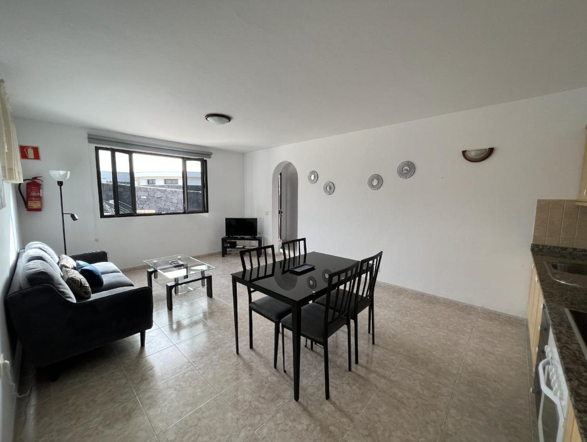 Bungalow Apartamento Sol Famara Exteriör bild