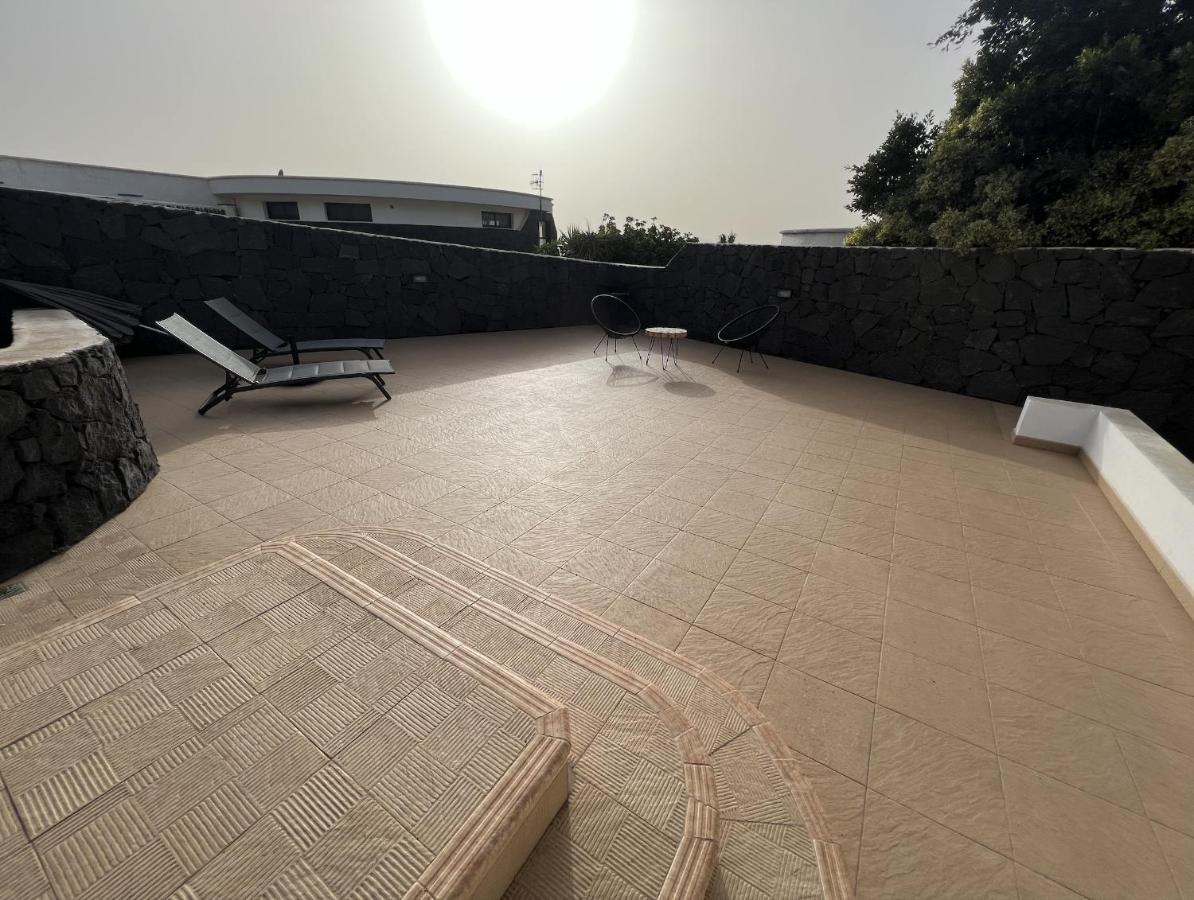 Bungalow Apartamento Sol Famara Exteriör bild