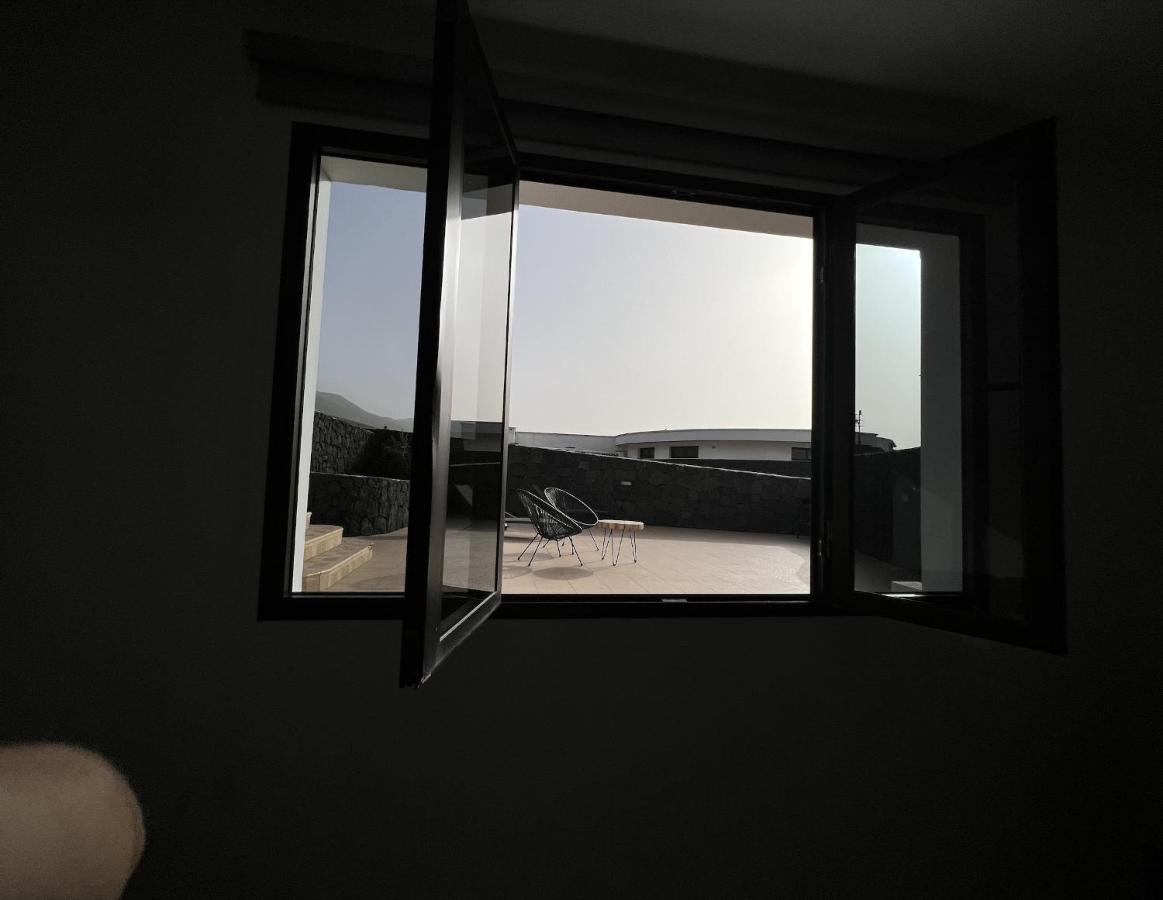 Bungalow Apartamento Sol Famara Exteriör bild